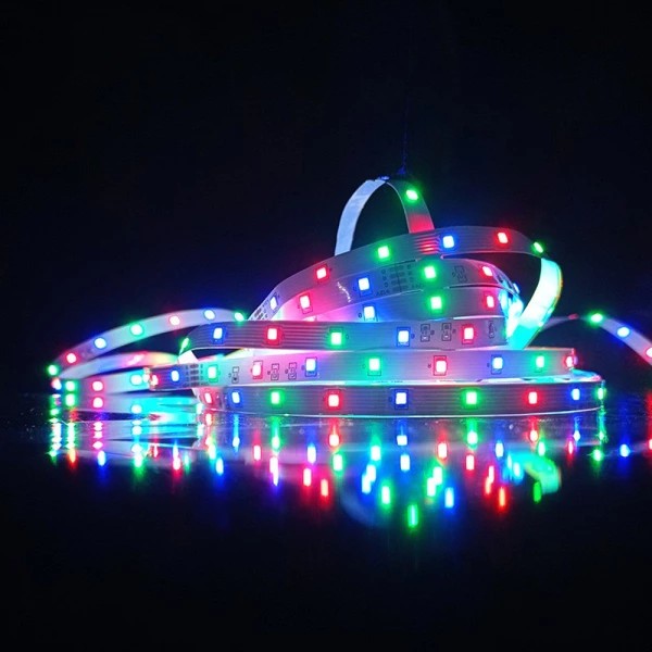 Ruban led RGB de 5 mètres avec alimentation et tél