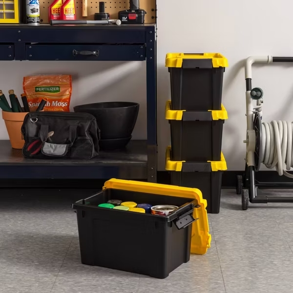 Caisse en plastique robuste ( 28 x 40 x 25 cm)