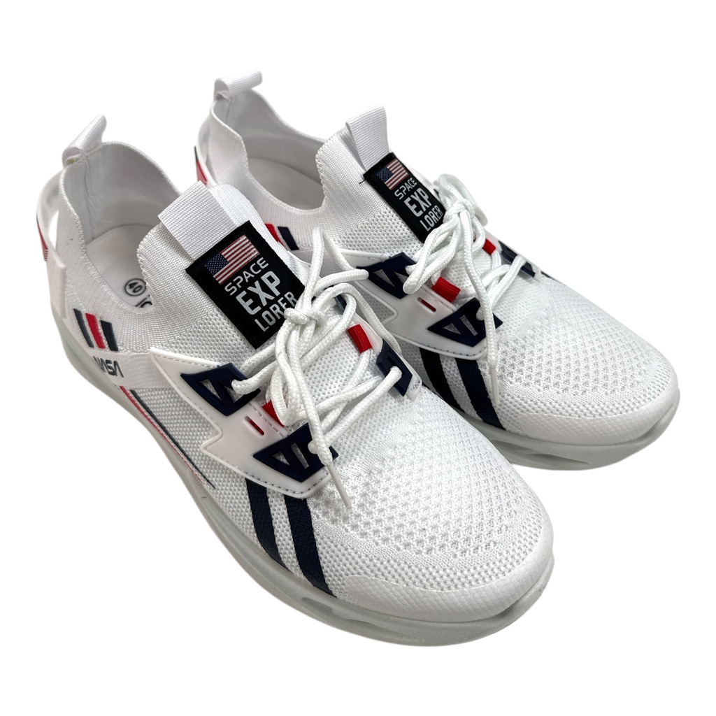 Basket nasa white man
