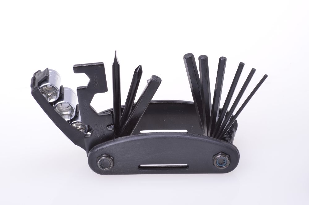 15 in 1 multitool with belt case