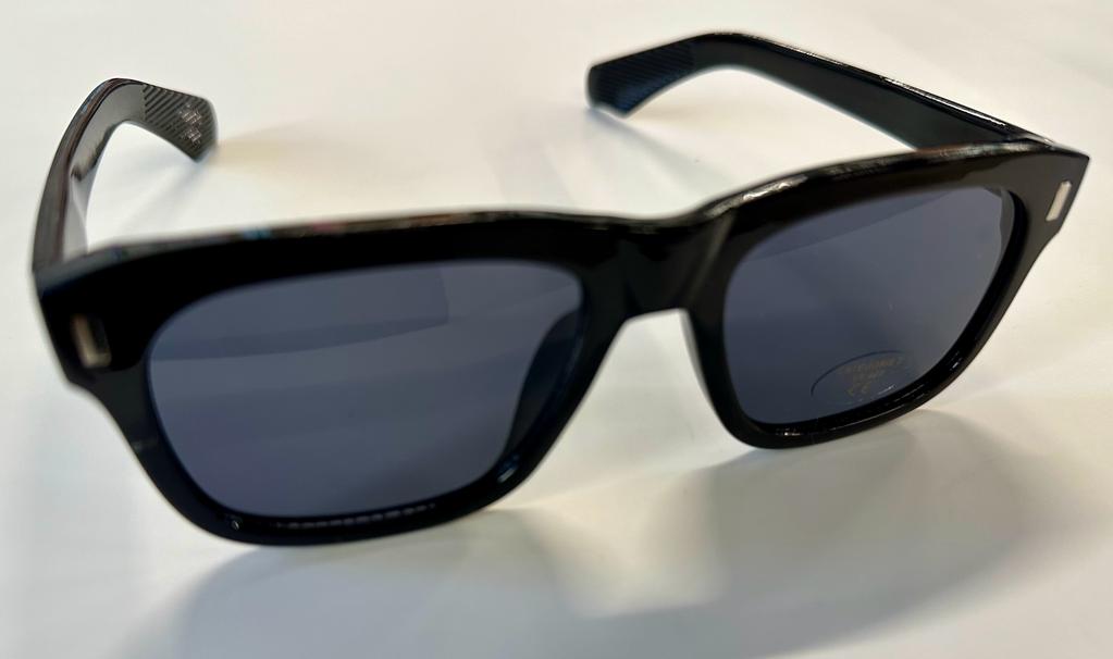 (1.A-3683) Black sunglasses. Cat.3 glasses. Strong solar light. THIS