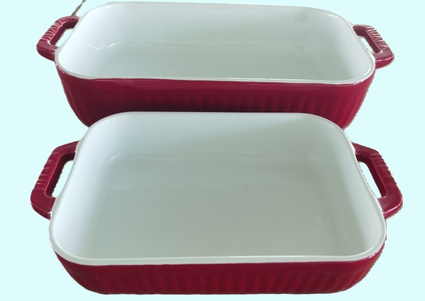 Set of 2 red ceramic oven dishes