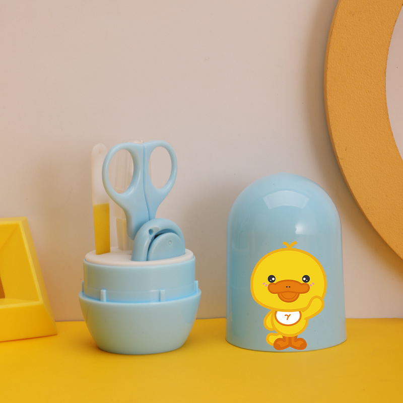 Adorable Blue Duck manicure kit for little ones.